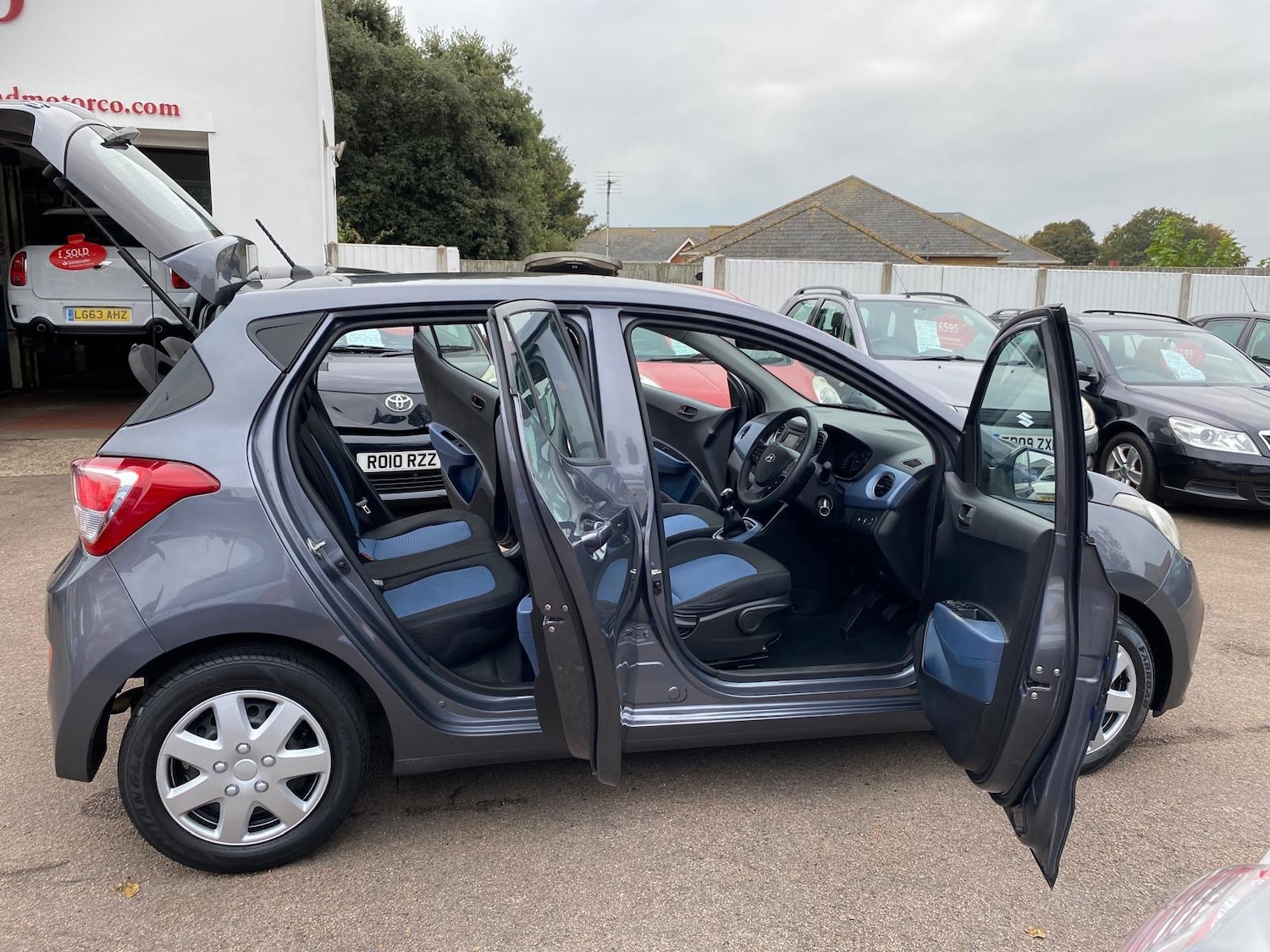 Used Hyundai i10 2014 for sale - 76250732: Photo 14