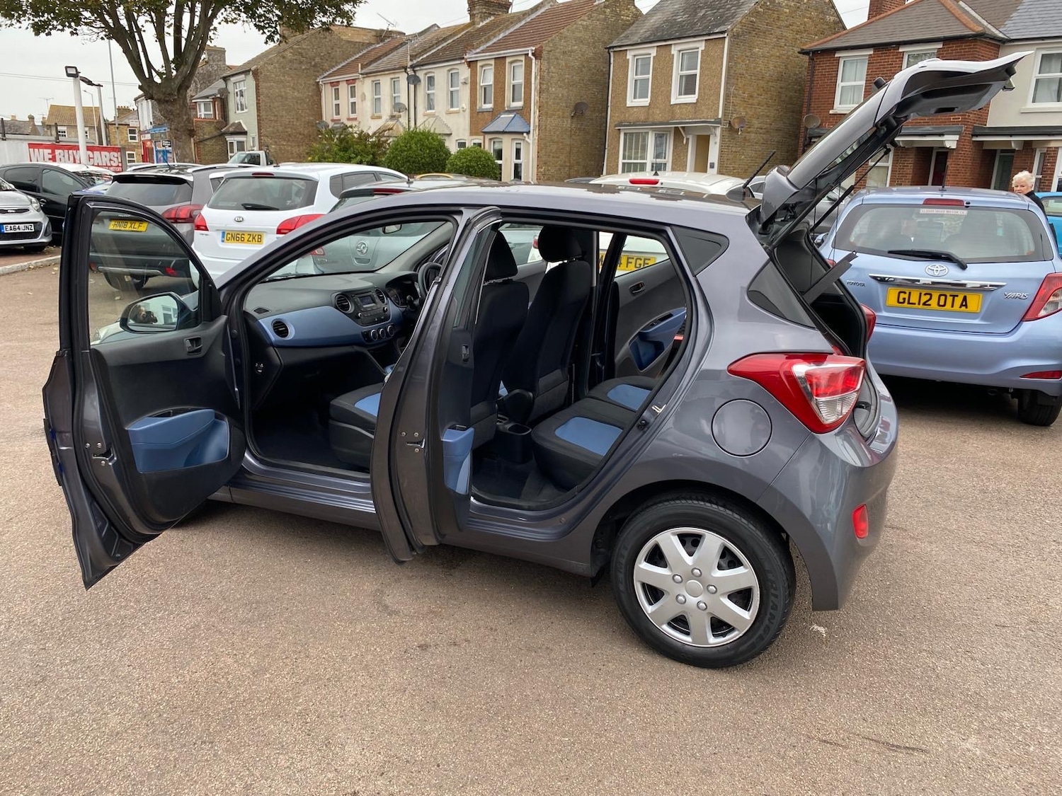 Used Hyundai i10 2014 for sale - 76250732: Photo 16