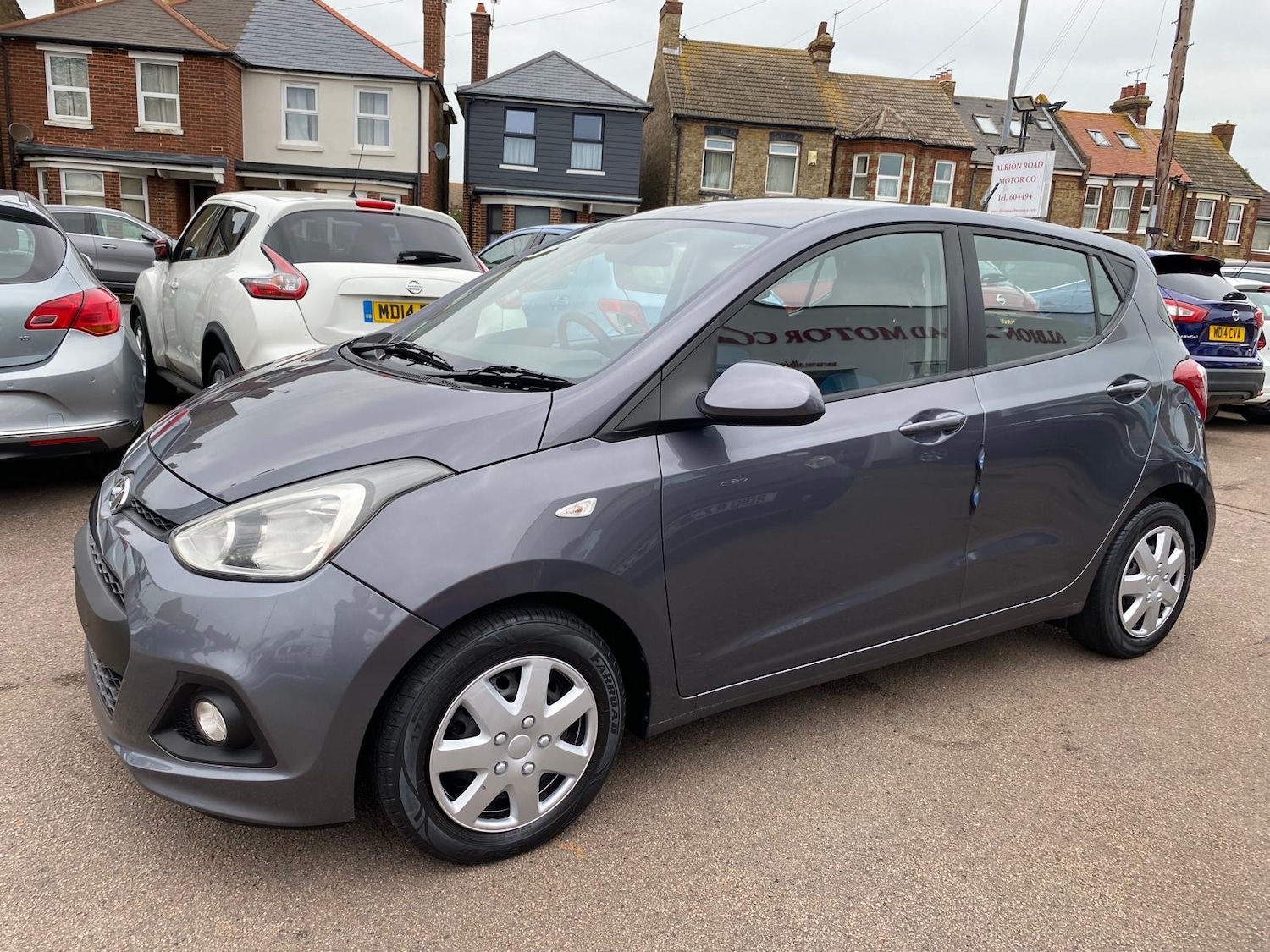 Used Hyundai i10 2014 for sale - 76250732: Photo 2