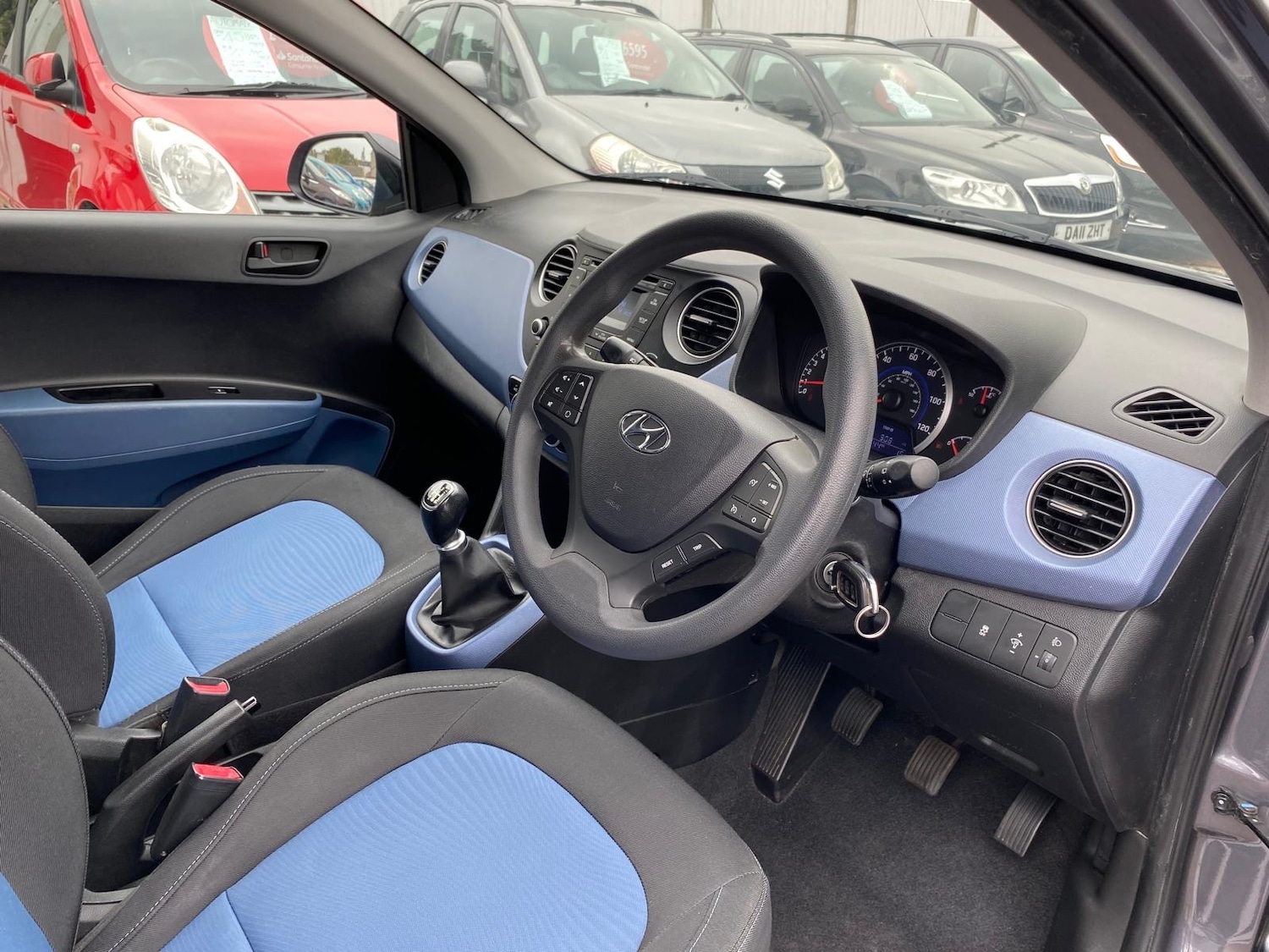 Used Hyundai i10 2014 for sale - 76250732: Photo 8