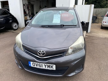 Used Toyota Yaris 2012 for sale - 79564391: Photo