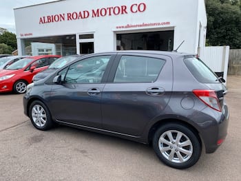 Used Toyota Yaris 2012 for sale - 79564391: Photo