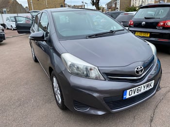 Used Toyota Yaris 2012 for sale - 79564391: Photo