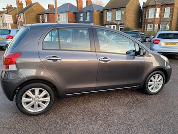 Used Toyota Yaris 2010 for sale - 77173481: Photo