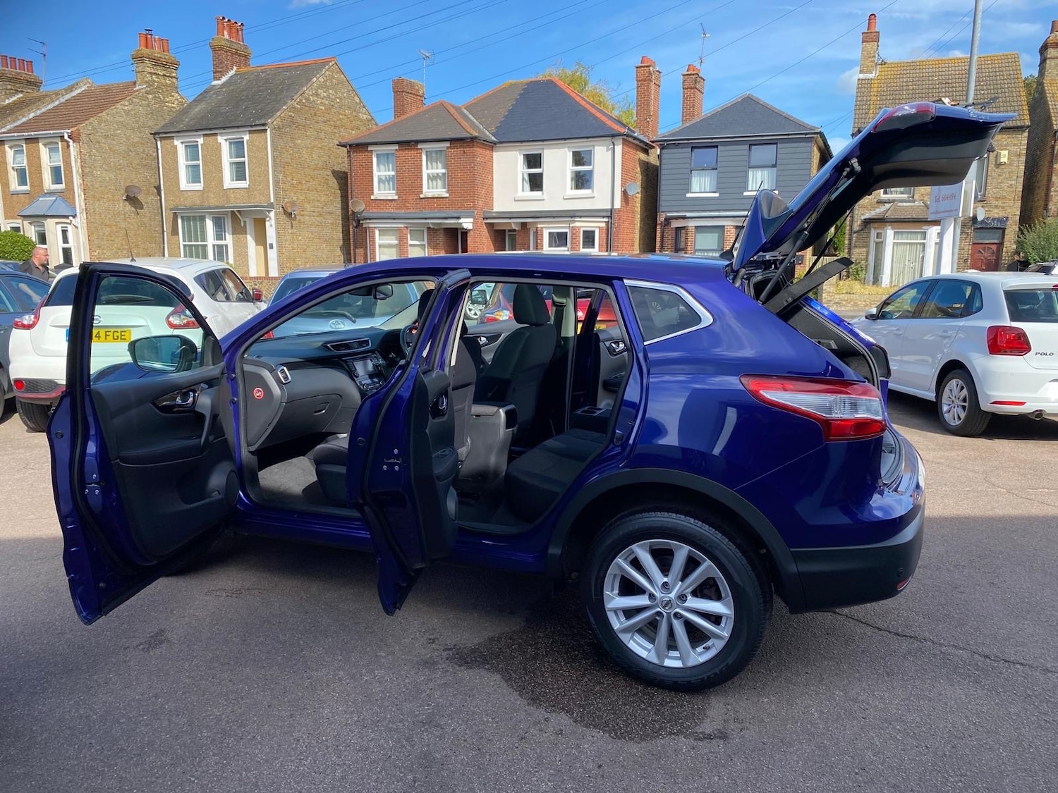 Used Nissan Qashqai 2014 for sale - 76030871: Photo 2