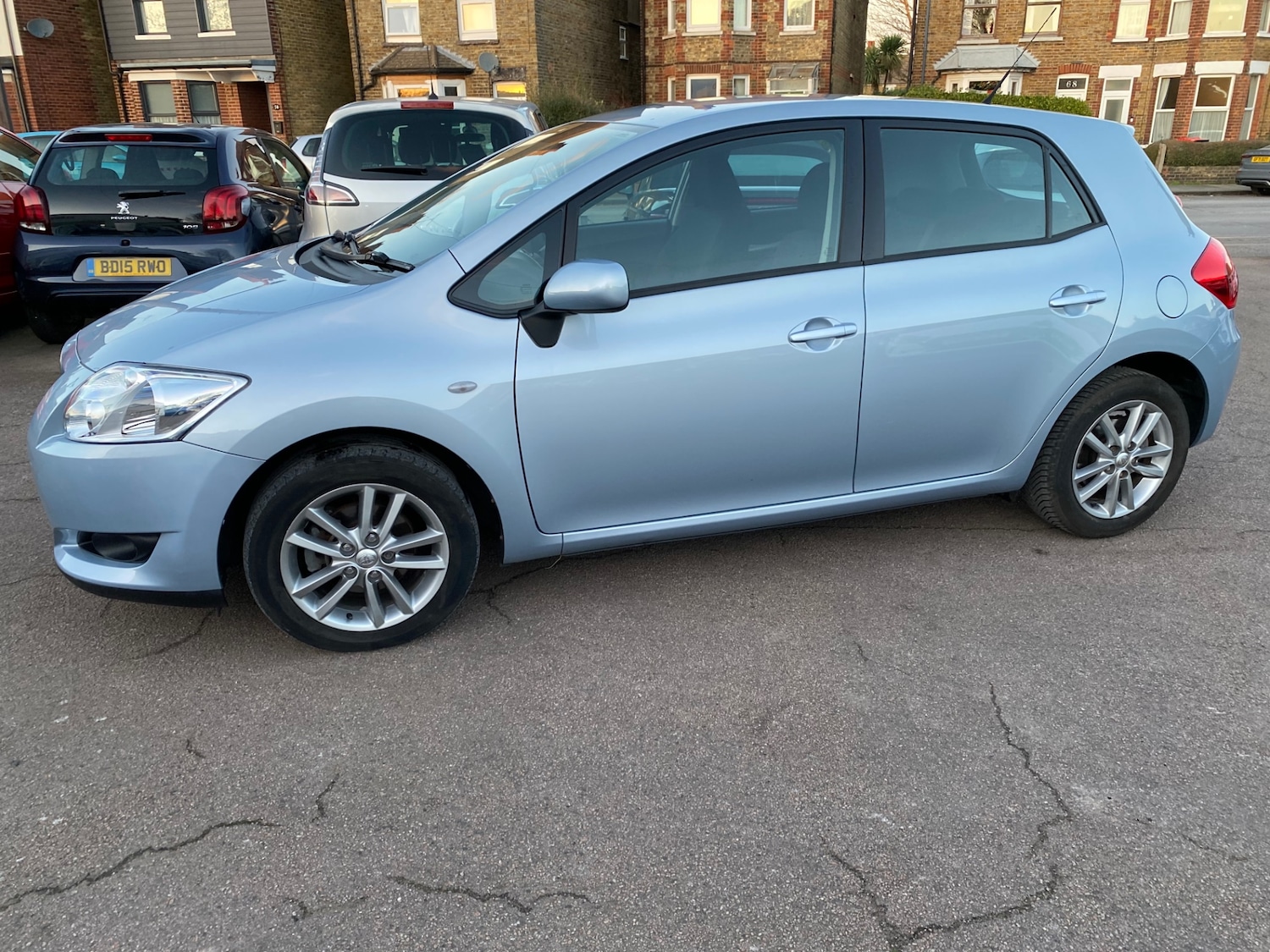 Used Toyota Auris 2009 for sale - 77118699: Photo 2