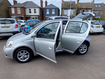 Used Toyota Yaris 2004 for sale - 78155582: Photo