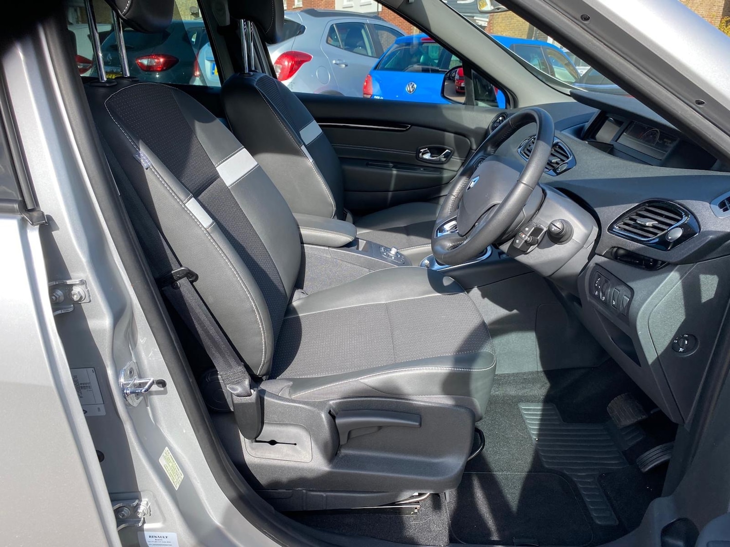 Used Renault Scenic 2015 for sale - 76030863: Photo 11