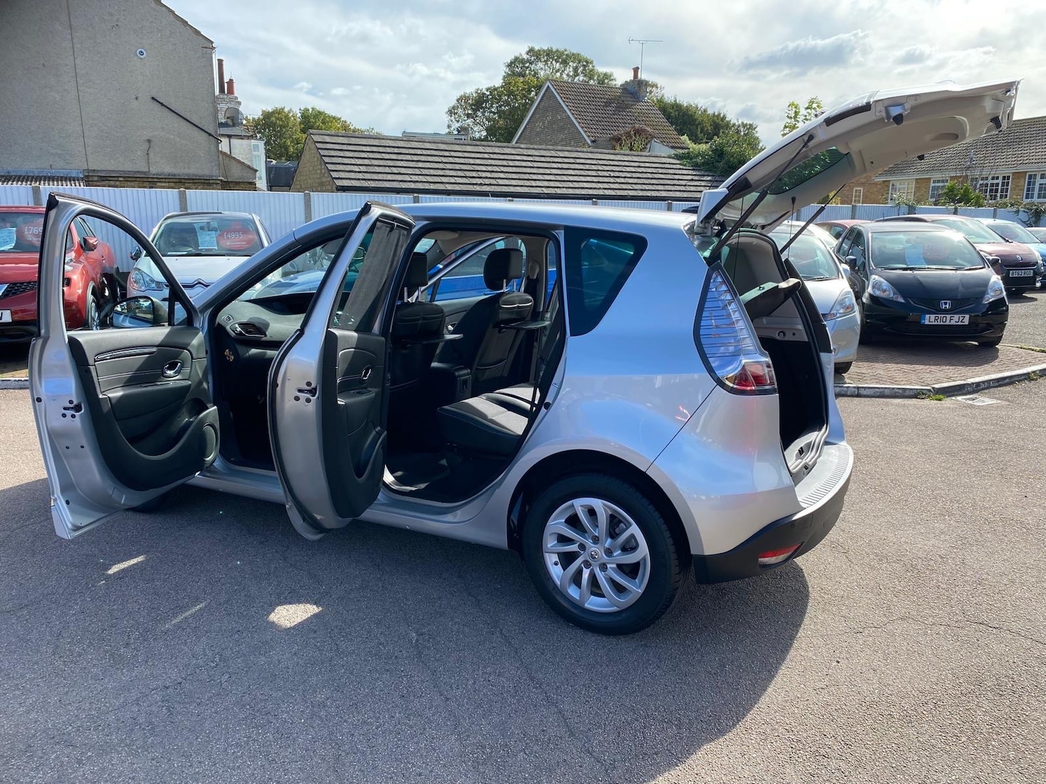 Used Renault Scenic 2015 for sale - 76030863: Photo 16