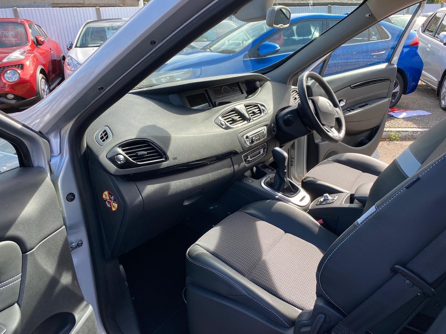 Used Renault Scenic 2015 for sale - 76030863: Photo 9