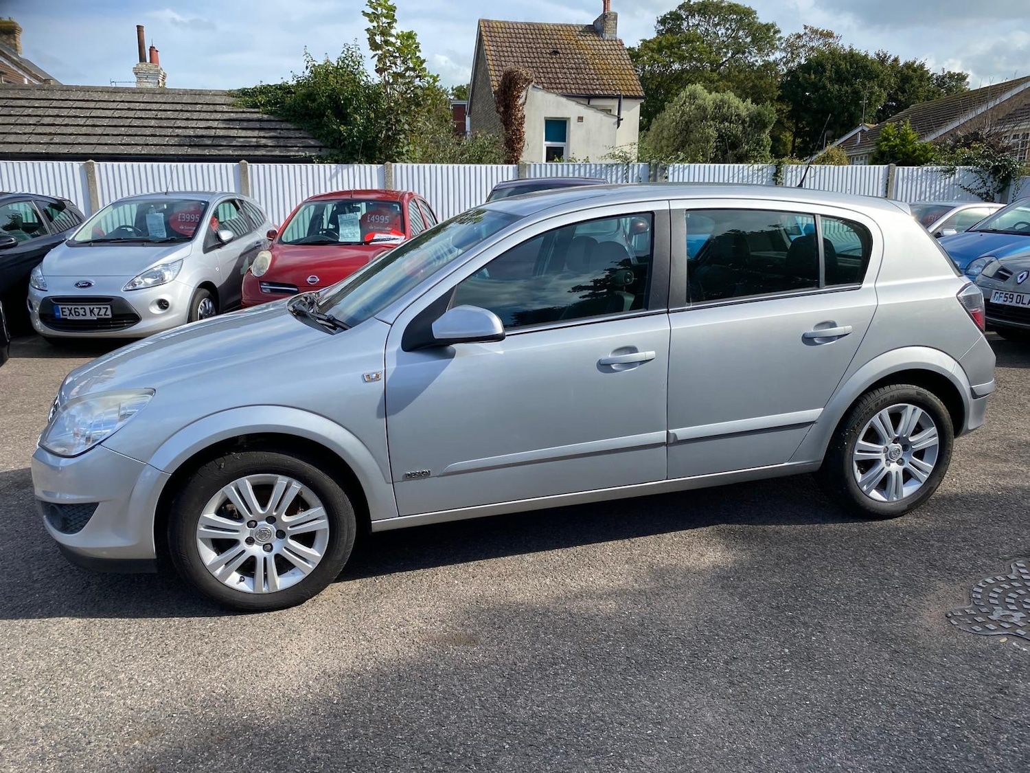 Used Vauxhall Astra 2009 for sale - 76179064: Photo 2