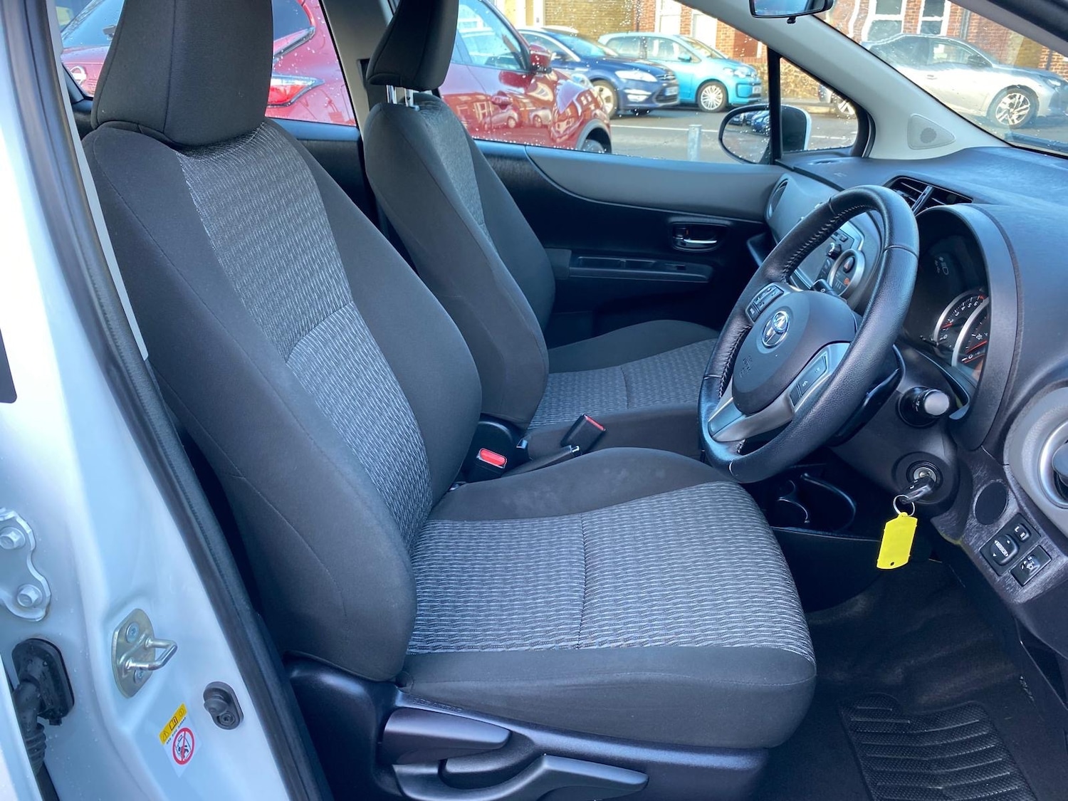 Used Toyota Yaris 2013 for sale - 77065413: Photo 10