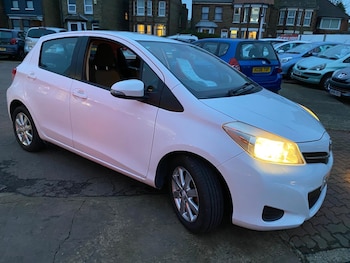 2013 (13) - 1.33 VVT-i TR 5dr Multidrive S