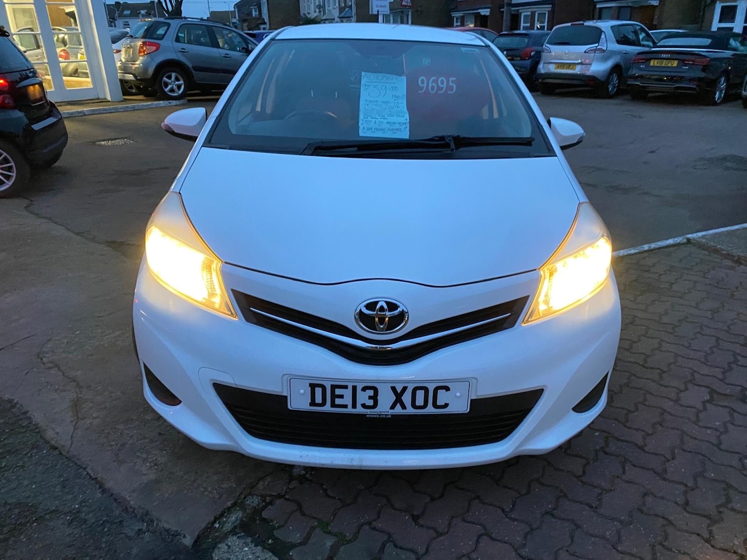 Used Toyota Yaris 2013 for sale - 77065413: Photo 2