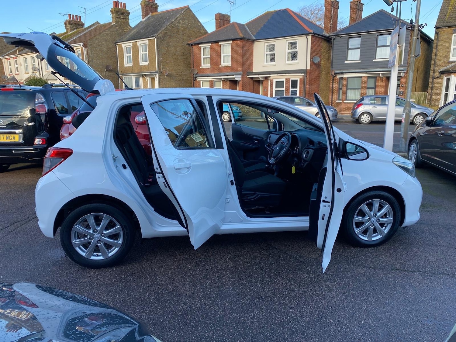 Used Toyota Yaris 2013 for sale - 77065413: Photo 6