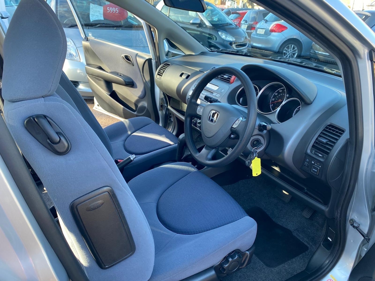 Used Honda Jazz 2002 for sale - 77065511: Photo 8