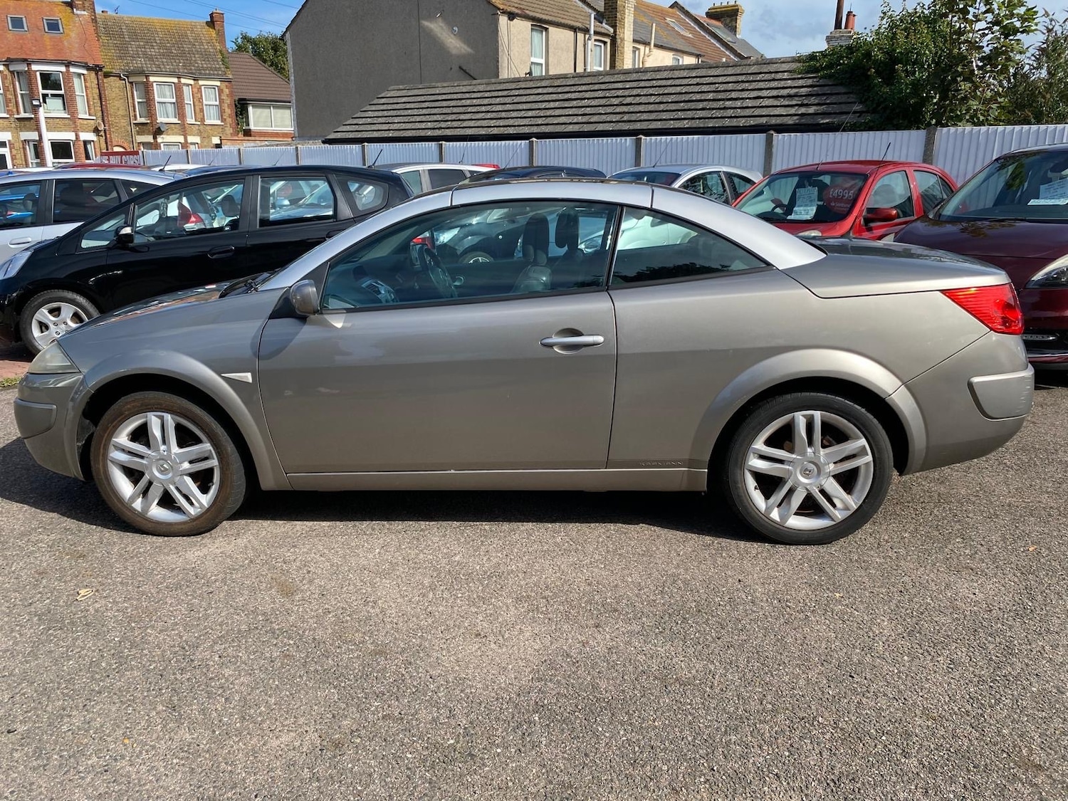 Used Renault Megane 2009 for sale - 76157522: Photo 2