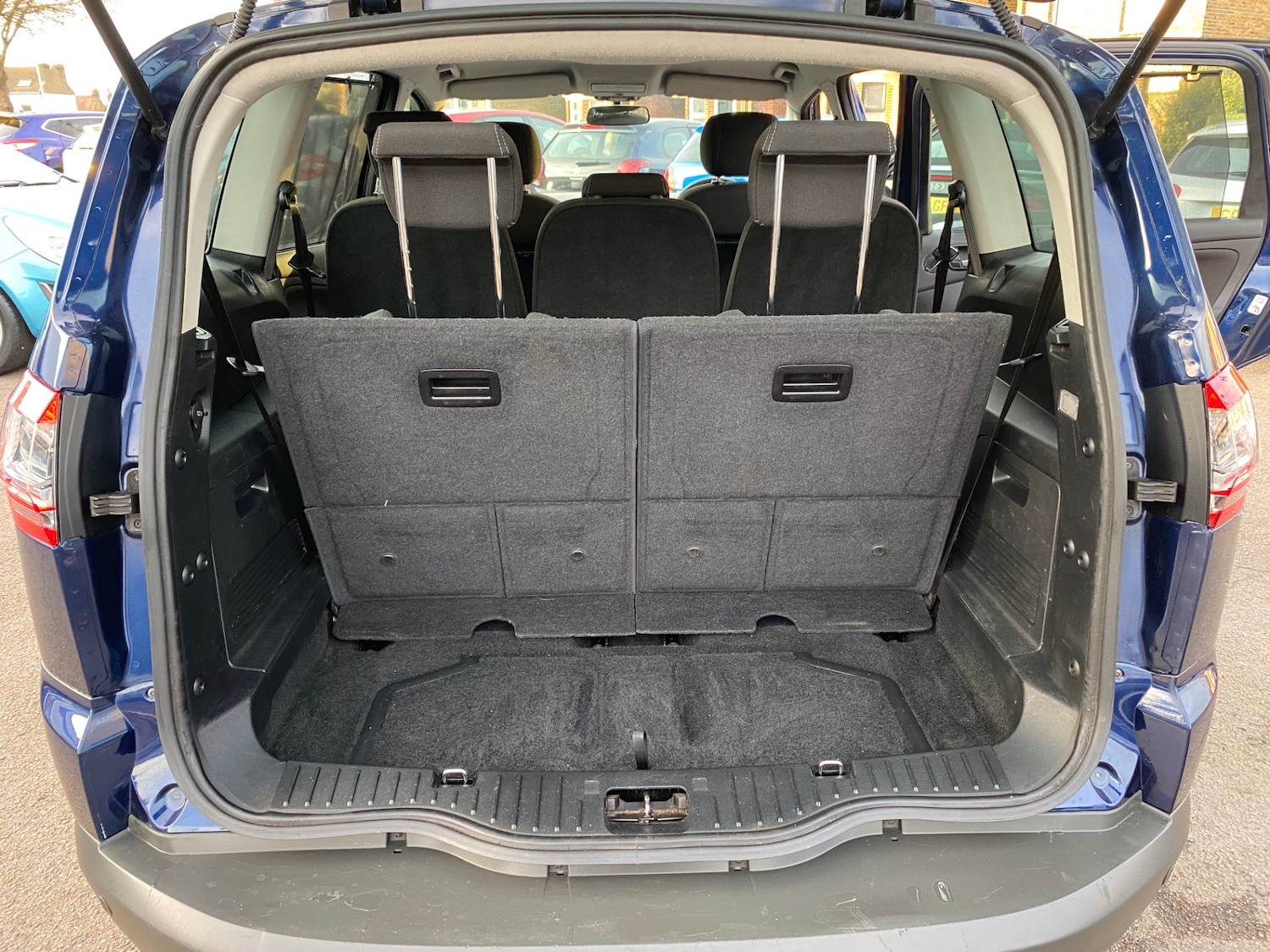 Used Ford S-Max 2012 for sale - 76533639: Photo 11