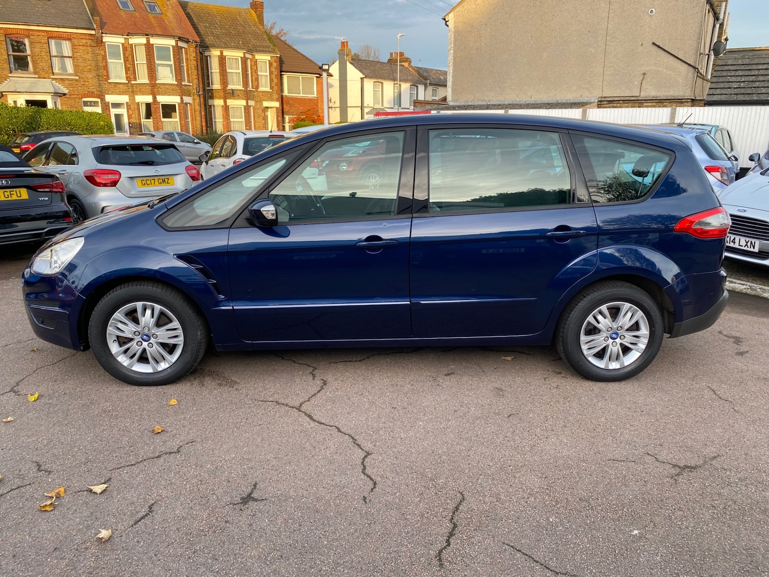 Used Ford S-Max 2012 for sale - 76533639: Photo 16