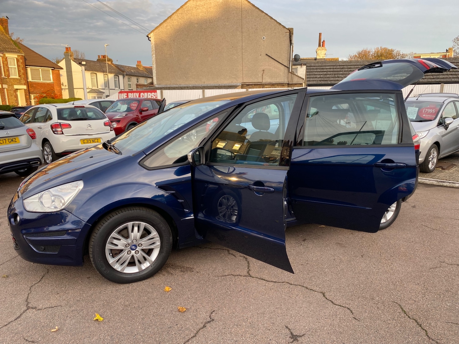 Used Ford S-Max 2012 for sale - 76533639: Photo 2