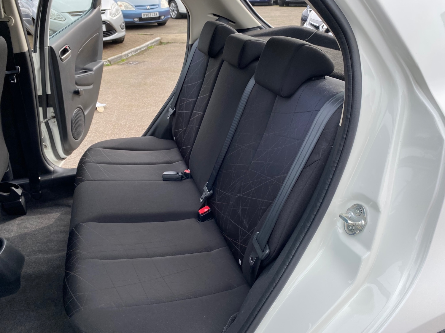 Used Mazda Mazda2 2011 for sale - 77797845: Photo 15