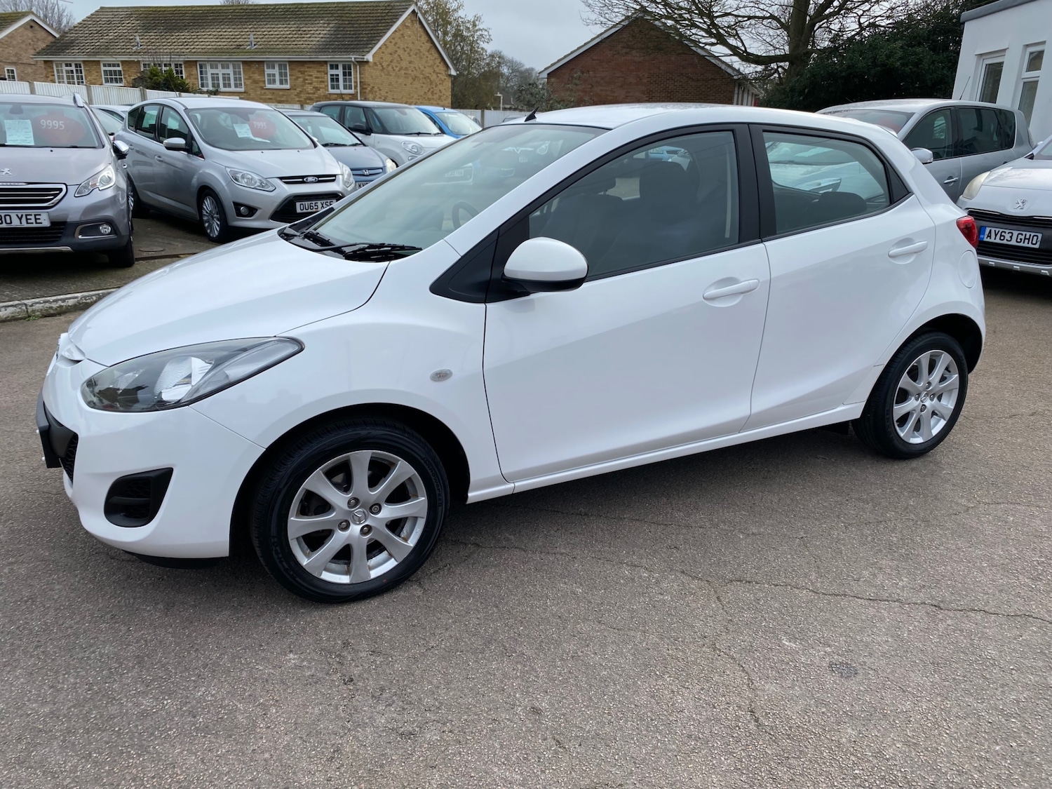 Used Mazda Mazda2 2011 for sale - 77797845: Photo 2