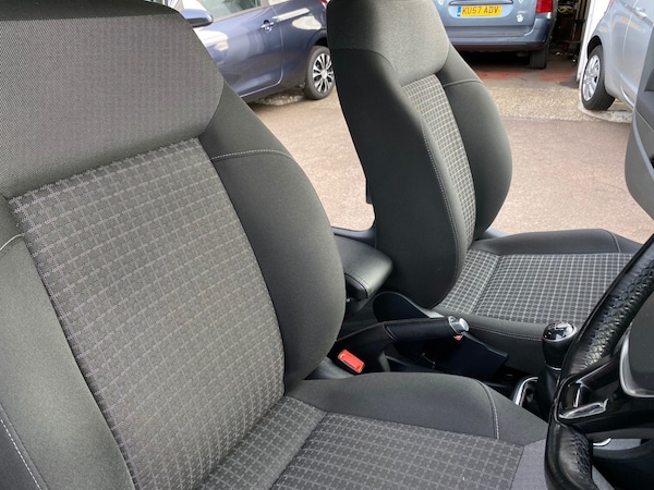 Used Volkswagen Polo 2017 for sale - 75723330: Photo 11