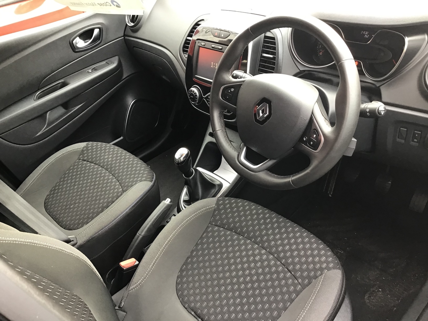 Used Renault Captur 2017 for sale - 76218720: Photo 5