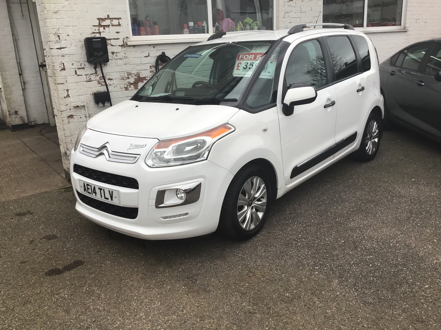 Used Citroen C3 Picasso 2014 for sale - 77606832: Photo 2