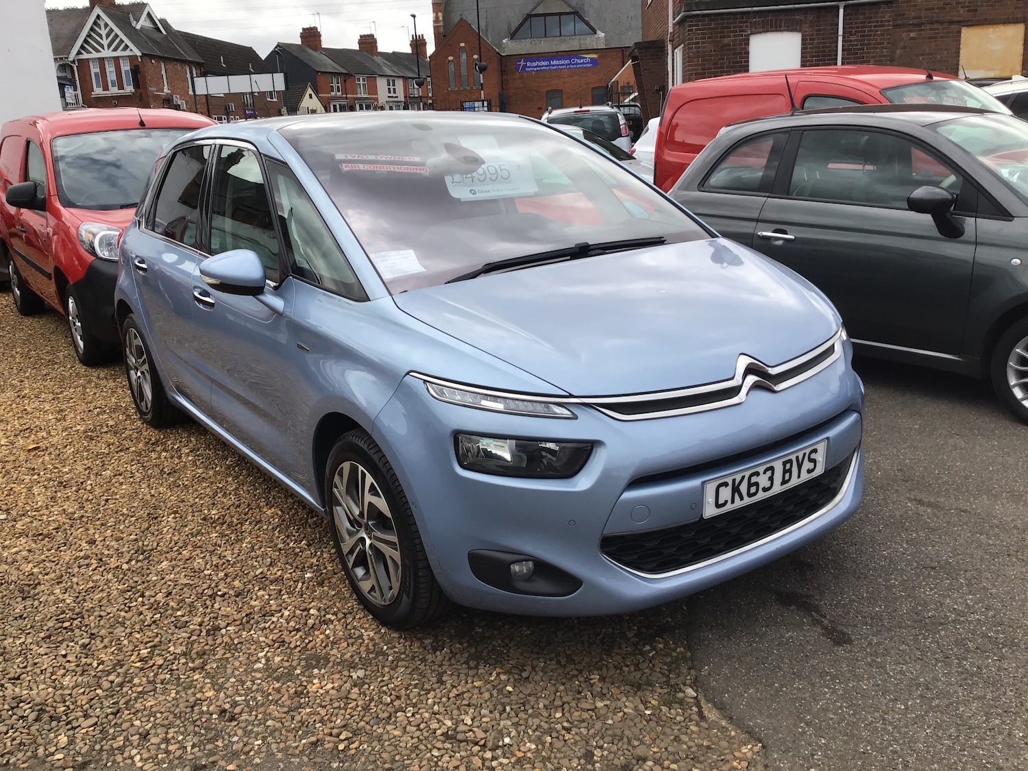Used Citroen C4 Picasso 2013 for sale - 76352137: Photo 2