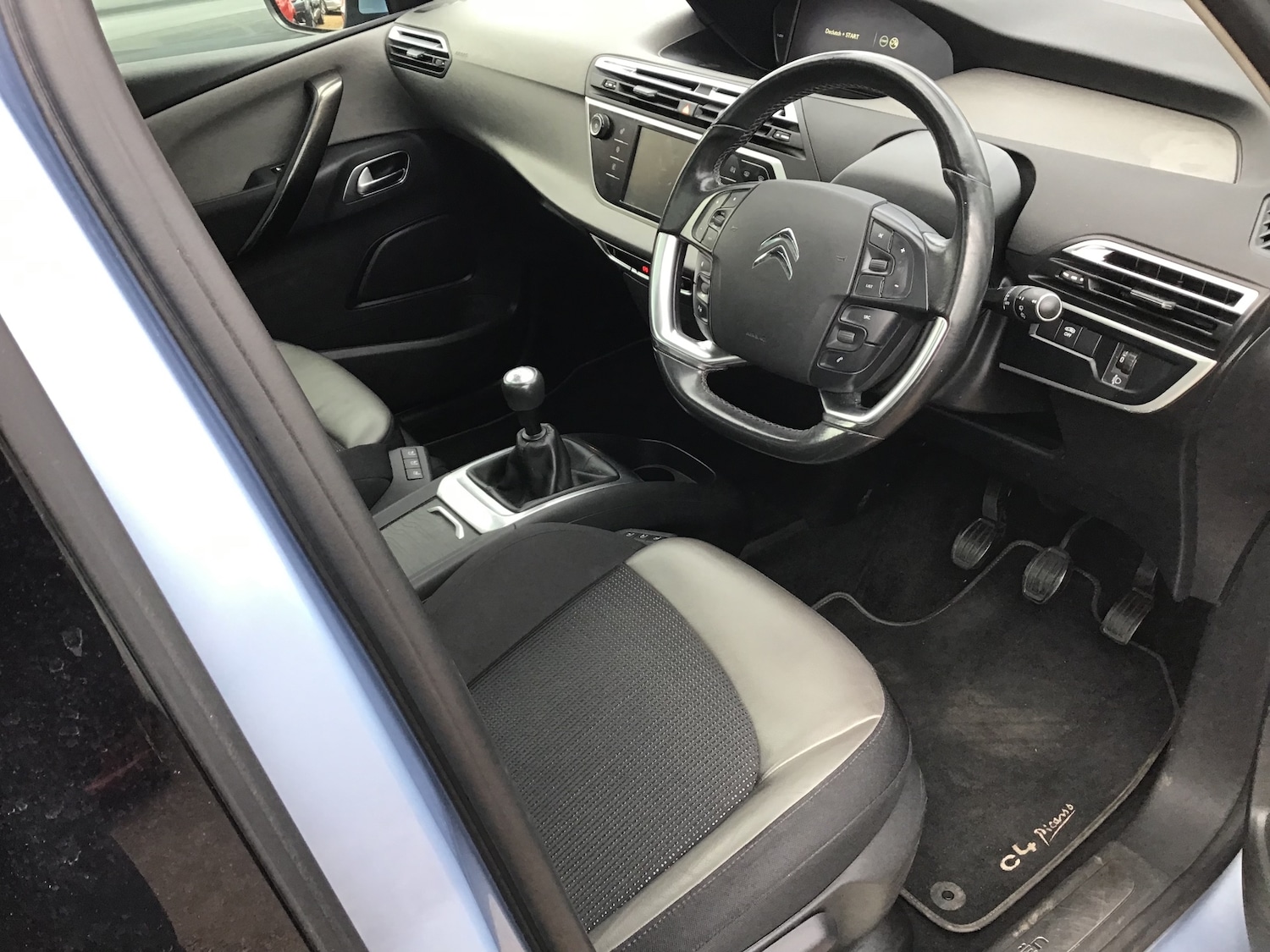 Used Citroen C4 Picasso 2013 for sale - 76352137: Photo 6