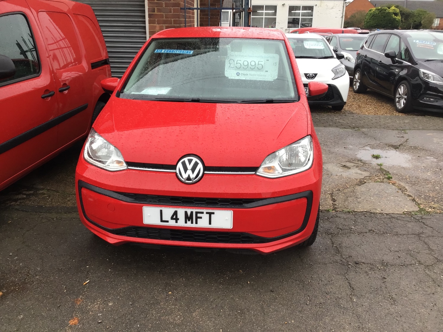 Used Volkswagen up! 2017 for sale - 76329568: Photo 1