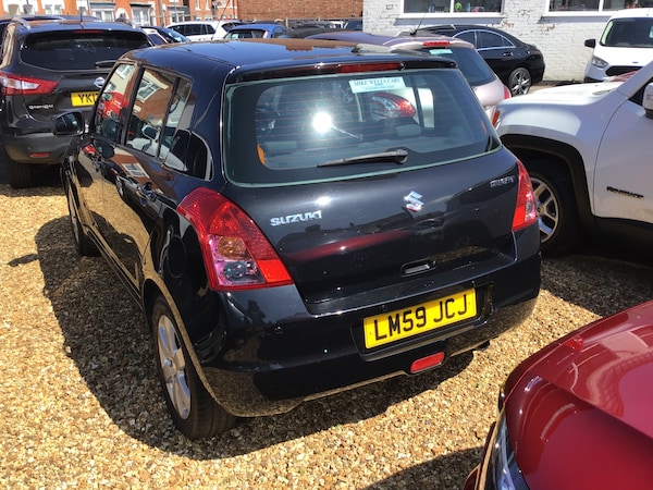 Used Suzuki Swift 2009 for sale - 71111925: Photo 4