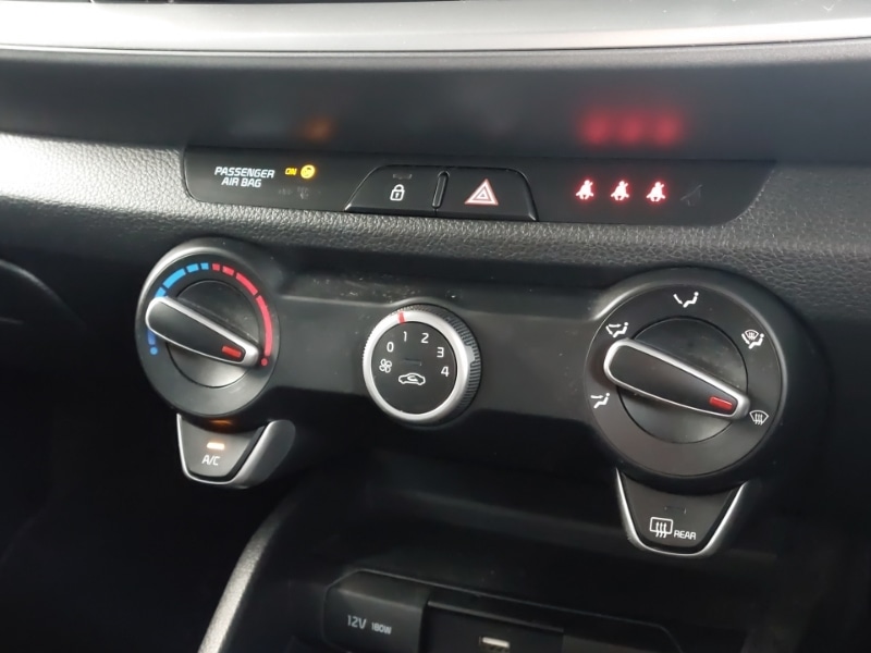 Used Kia Stonic 2021 for sale - 77605838: Photo 14