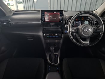Used Toyota Yaris Cross 2023 for sale - 79578582: Photo