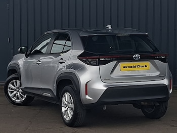 Used Toyota Yaris Cross 2023 for sale - 79578582: Photo