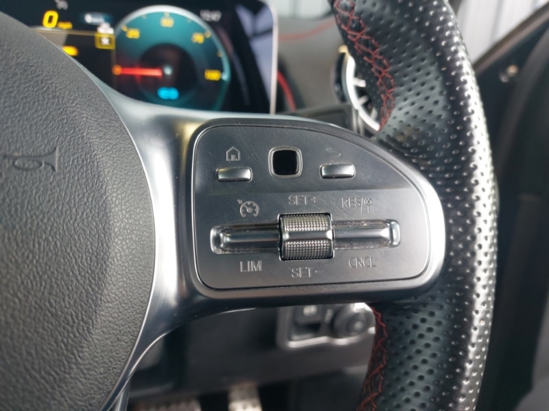 Used Mercedes-Benz EQB 2023 for sale - 76493041: Photo 11