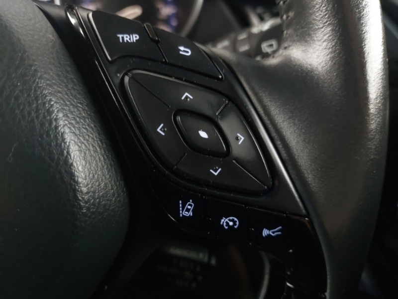 Used Toyota C-HR 2021 for sale - 76785726: Photo 11