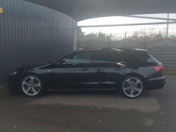 Used Audi A4 2021 for sale - 76533524: Photo