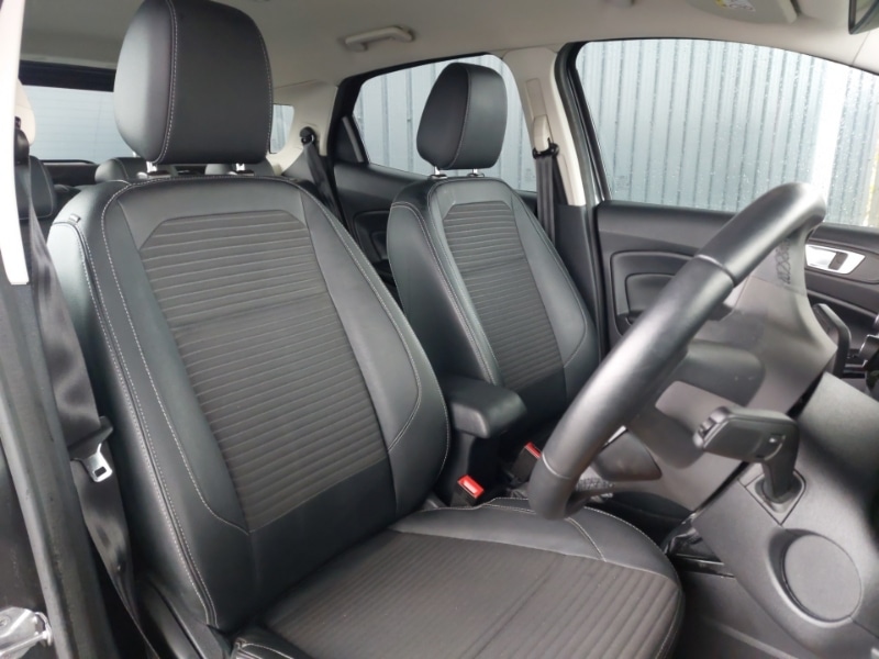 Used Ford Ecosport 2018 for sale - 76613983: Photo 13