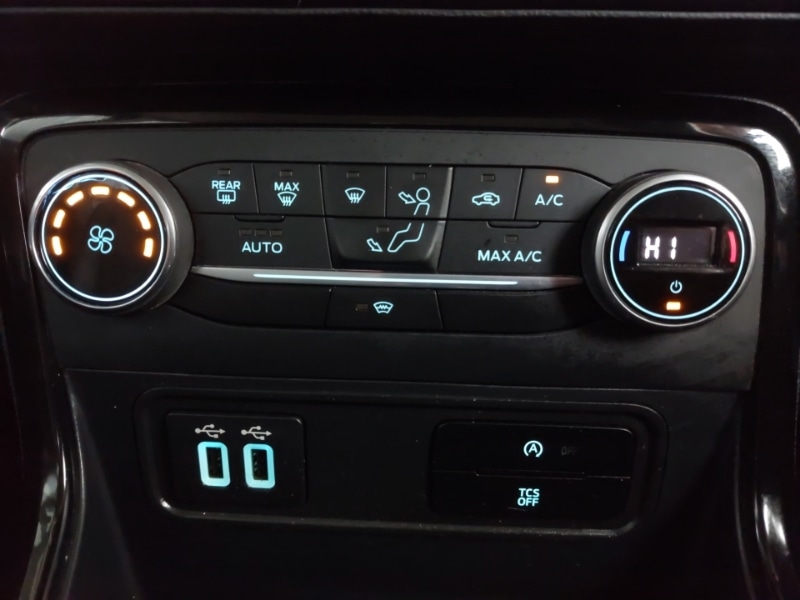 Used Ford Ecosport 2018 for sale - 76613983: Photo 16