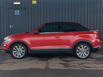 Used Volkswagen T-Roc 2021 for sale - 78634045: Photo