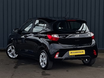 Used Hyundai i10 2023 for sale - 78778055: Photo