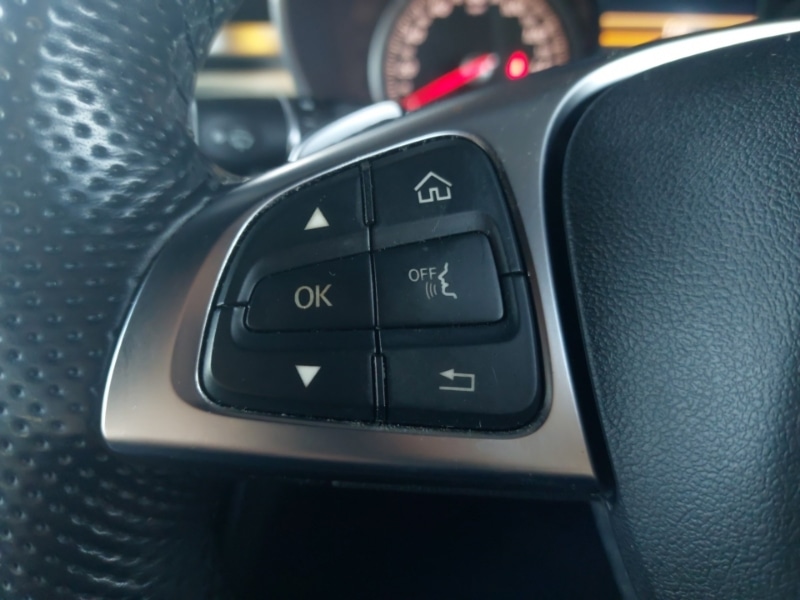 Used Mercedes-Benz C Class 2018 for sale - 76779577: Photo 10