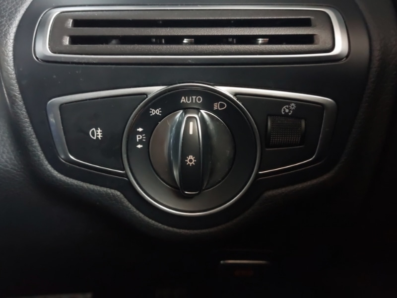 Used Mercedes-Benz C Class 2018 for sale - 76779577: Photo 18