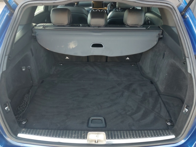 Used Mercedes-Benz C Class 2018 for sale - 76779577: Photo 8