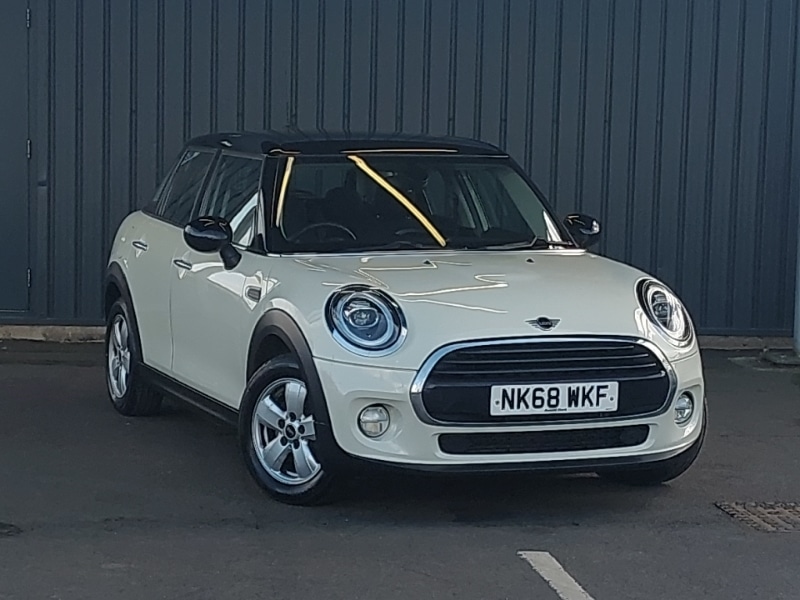 Used MINI Hatch 2018 for sale - 76369651: Photo 1