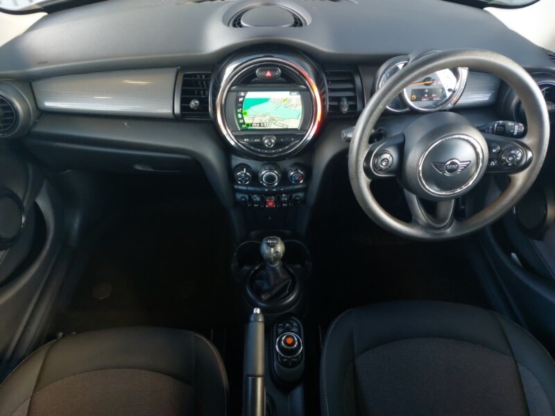 Used MINI Hatch 2018 for sale - 76369651: Photo 2