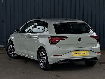 Used Volkswagen Polo 2024 for sale - 79087014: Photo