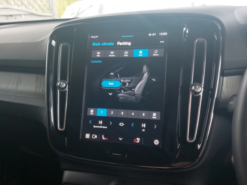 Used Volvo XC40 2024 for sale - 77548801: Photo 16